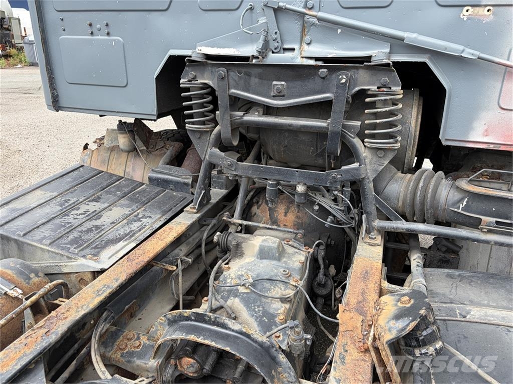 Volvo F12 4x2 Chassis Oldtimer Další