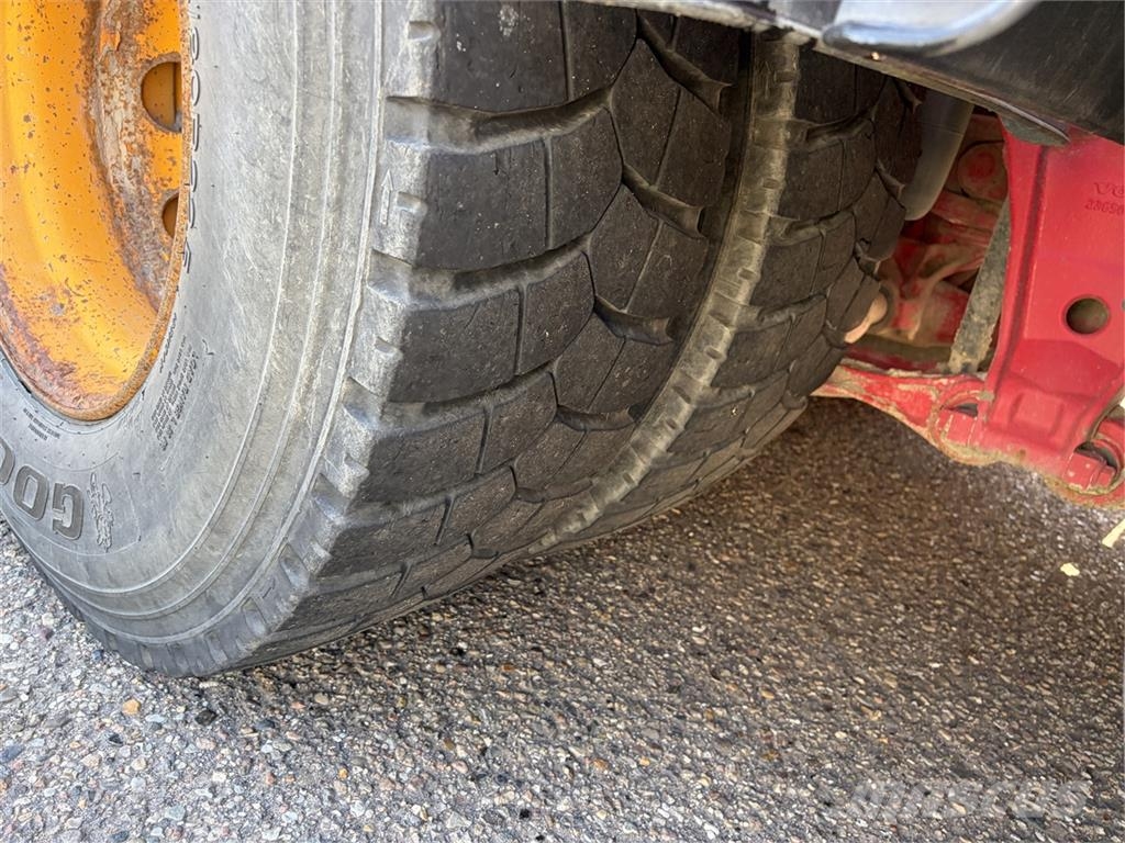 Volvo FH 540 8x4 Pendeltip 8x4 傾卸式卡車