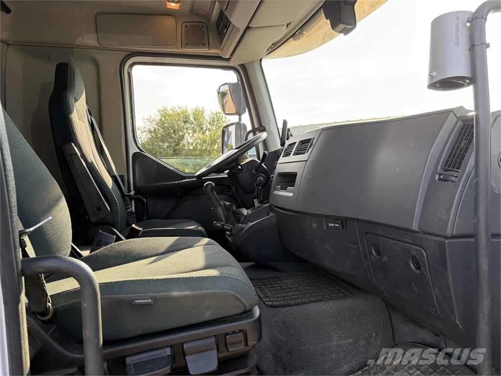 Volvo FL 240 4x2 Lad Camiones plataforma