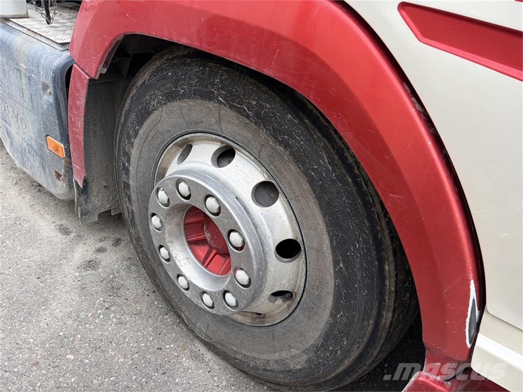 Volvo FM 330 Skadet Fejebil Otros camiones