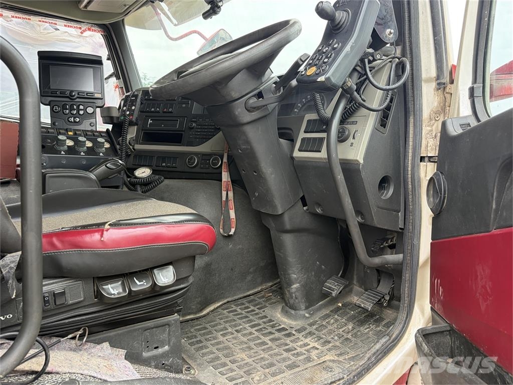 Volvo FM 330 Skadet Fejebil Otros camiones