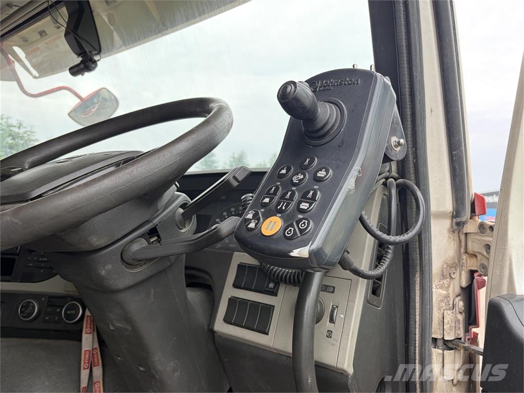 Volvo FM 330 Skadet Fejebil Otros camiones