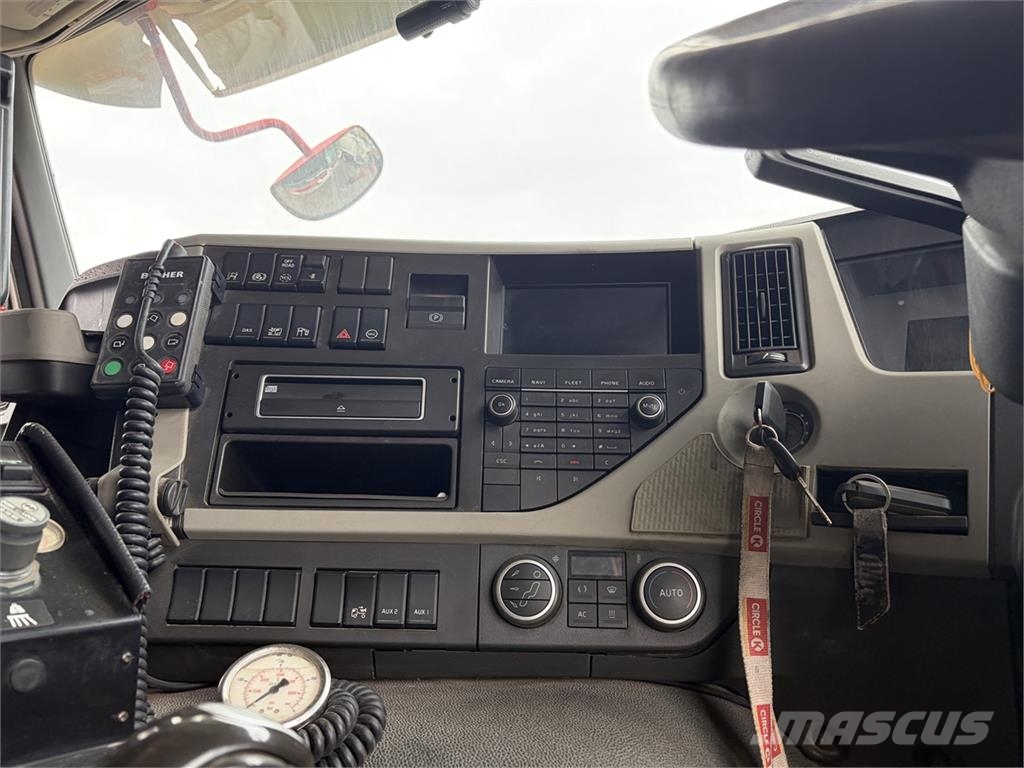 Volvo FM 330 Skadet Fejebil Otros camiones