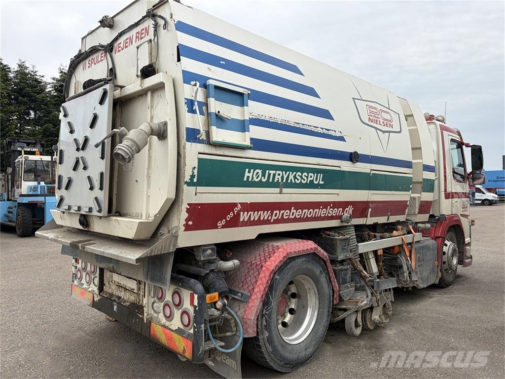 Volvo FM 330 Skadet Fejebil Otros camiones