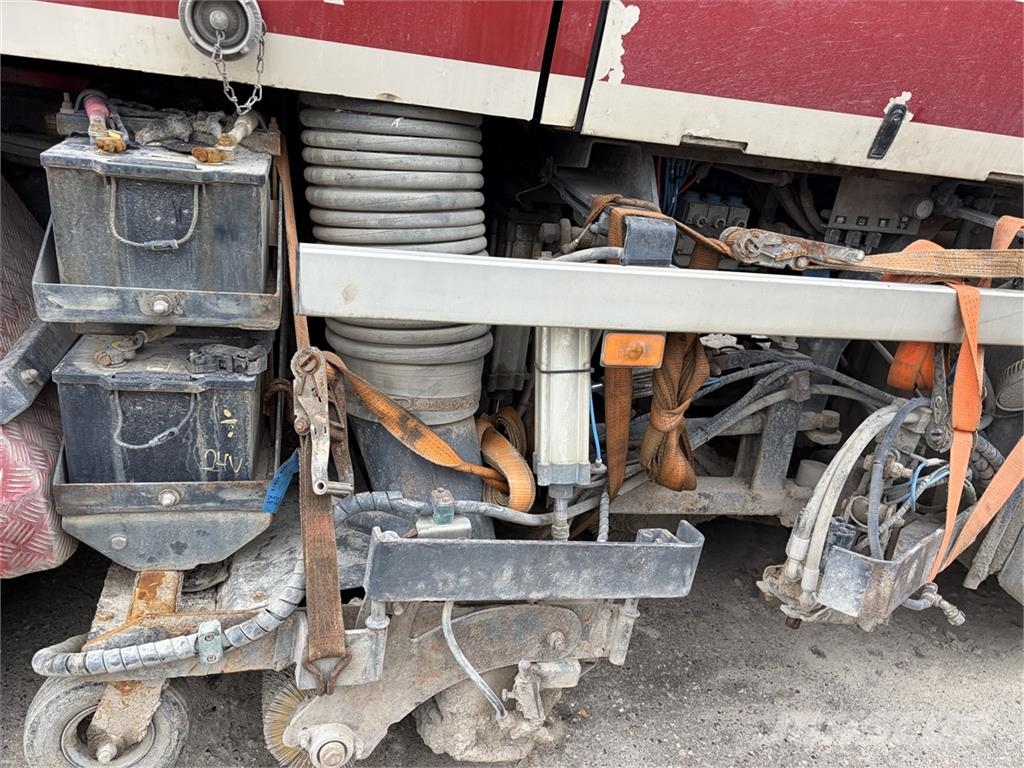 Volvo FM 330 Skadet Fejebil Otros camiones