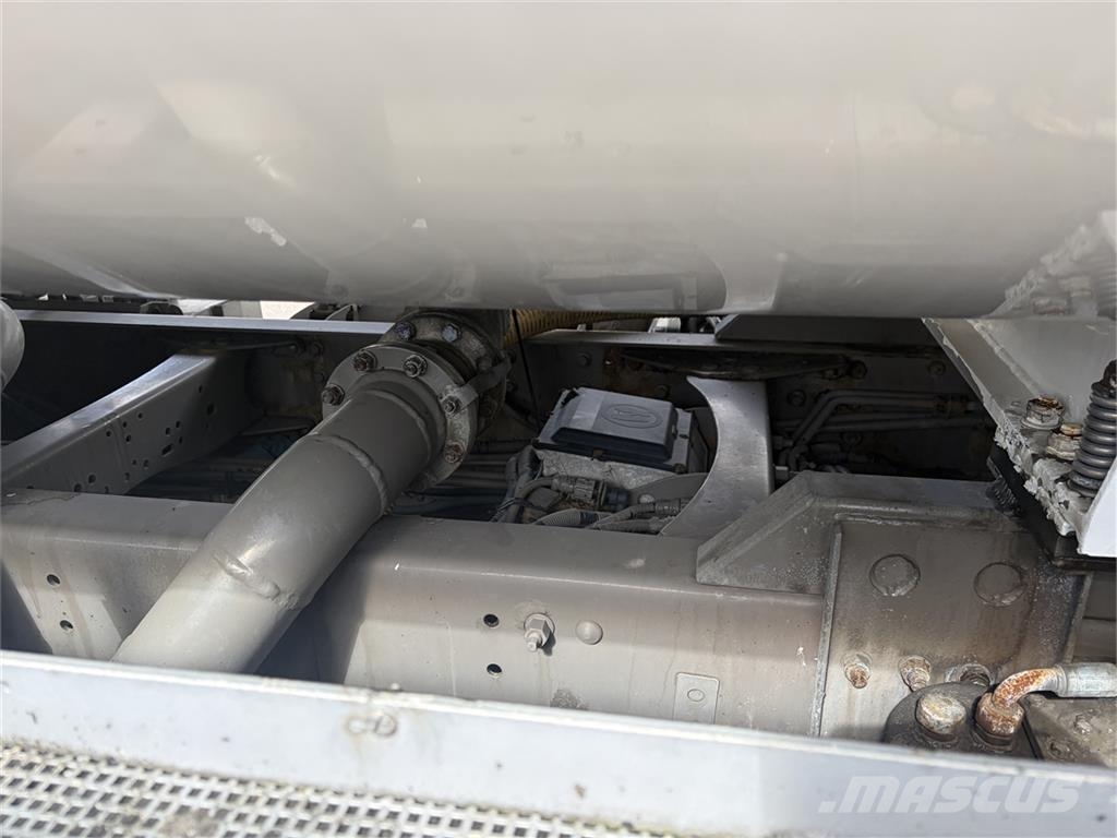 Volvo FM 440 Benzin - Diesel Tank Camiones cisternas
