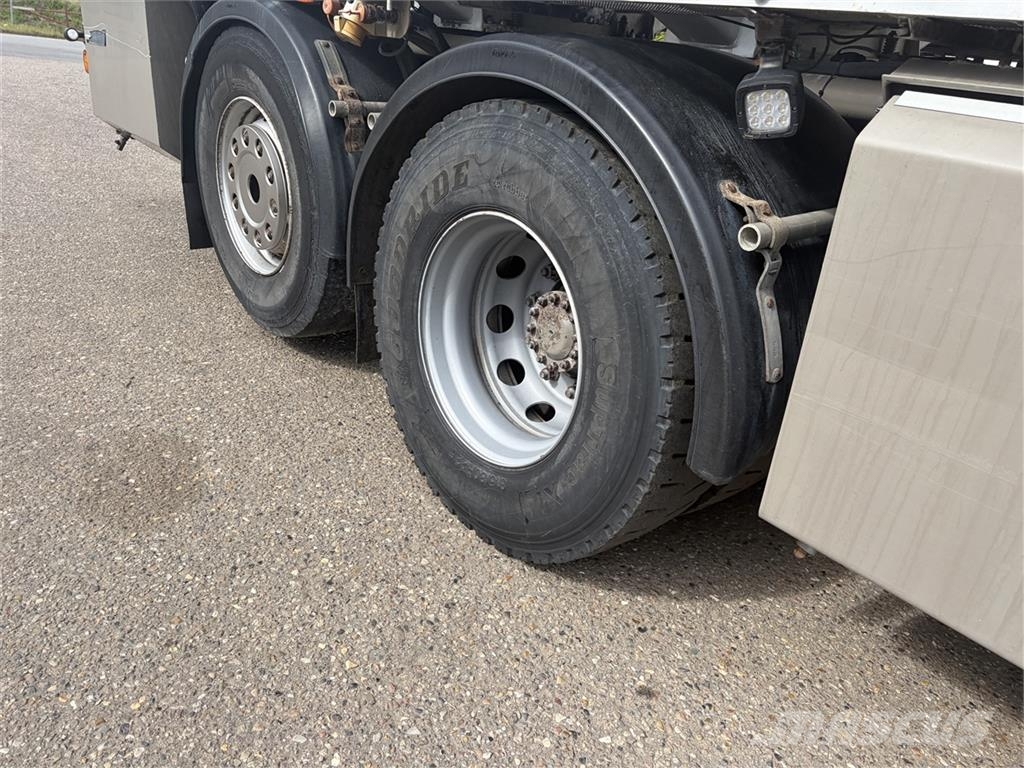 Volvo FM 440 Benzin - Diesel Tank Camiones cisternas