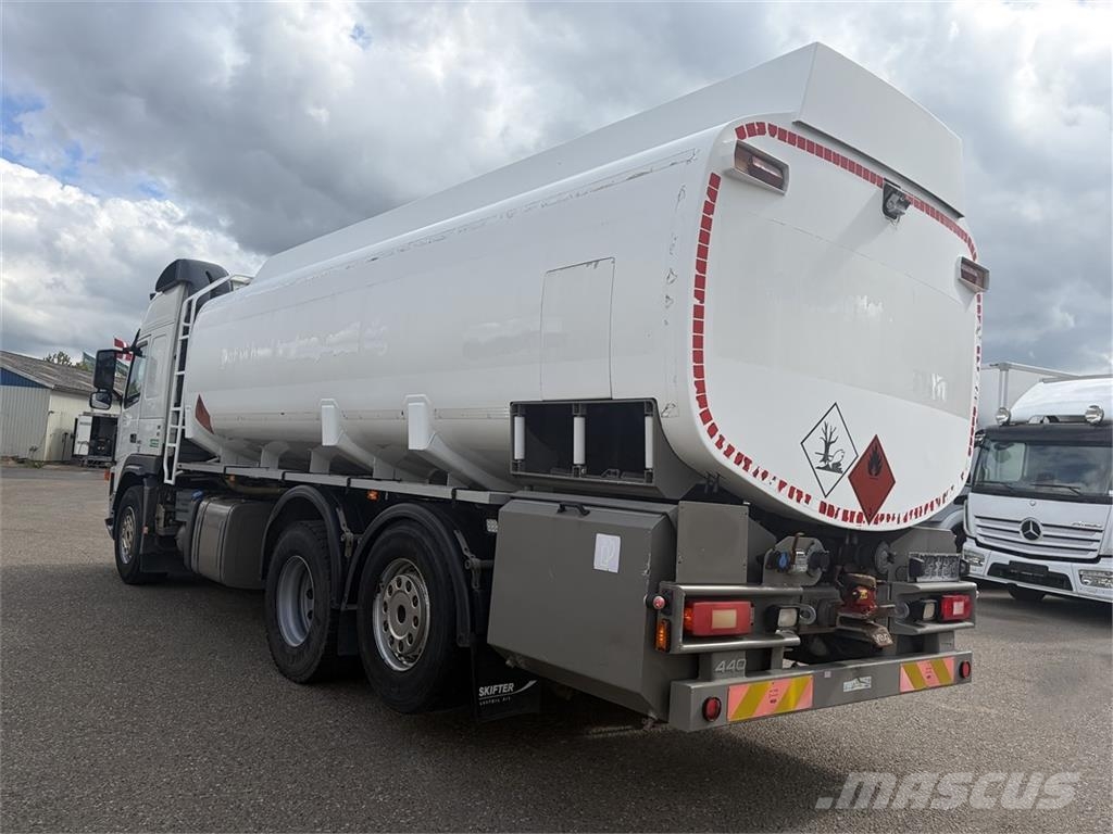Volvo FM 440 Benzin - Diesel Tank Camiones cisternas