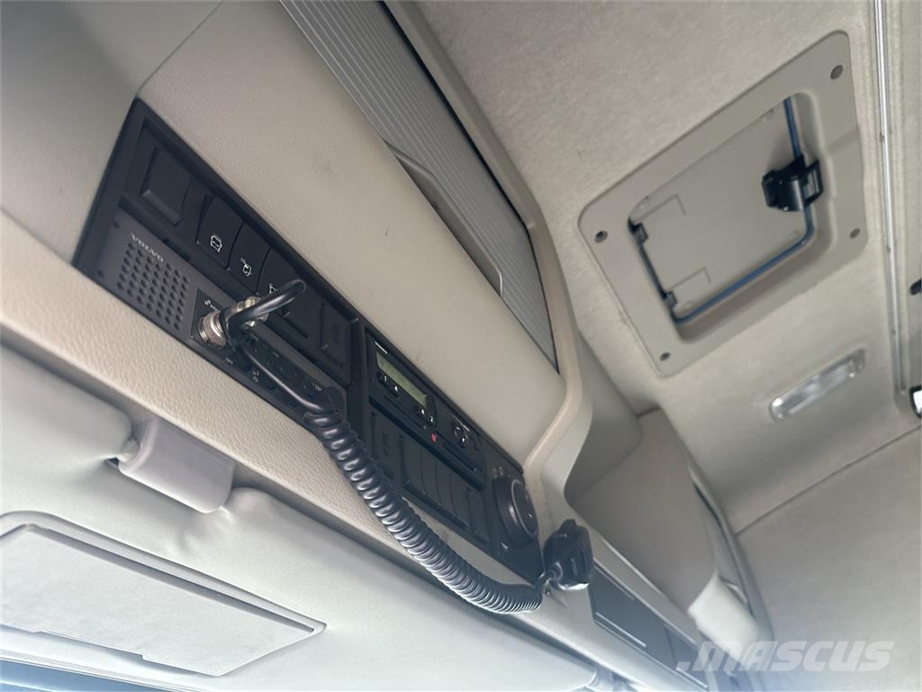 Volvo FM 450 6x2 box side-åbning Euro-6 sideopen Camiones con caja de remolque
