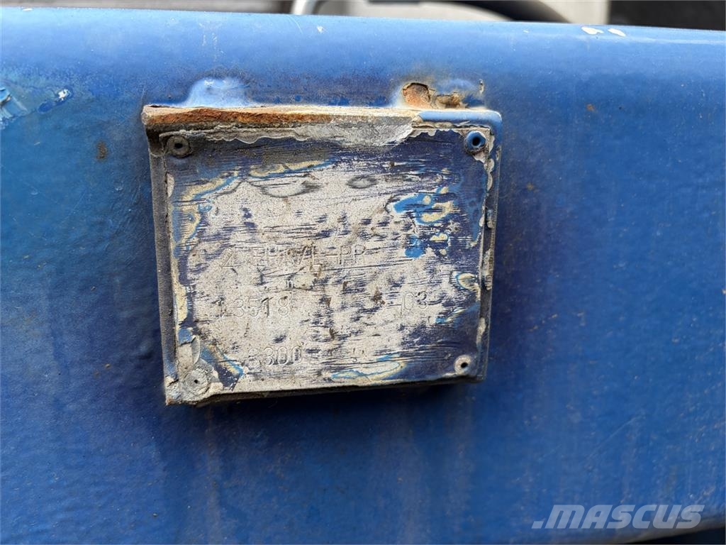 Volvo FM 6x2 lad og kran Автокрани