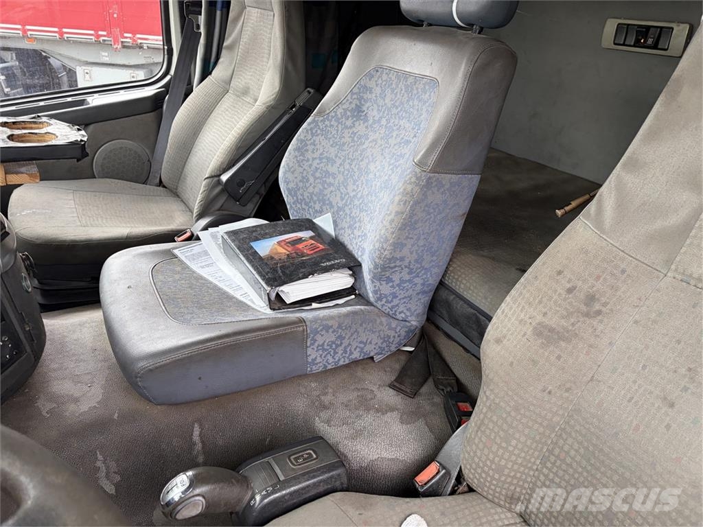 Volvo FM 6x2 lad og kran Автокрани