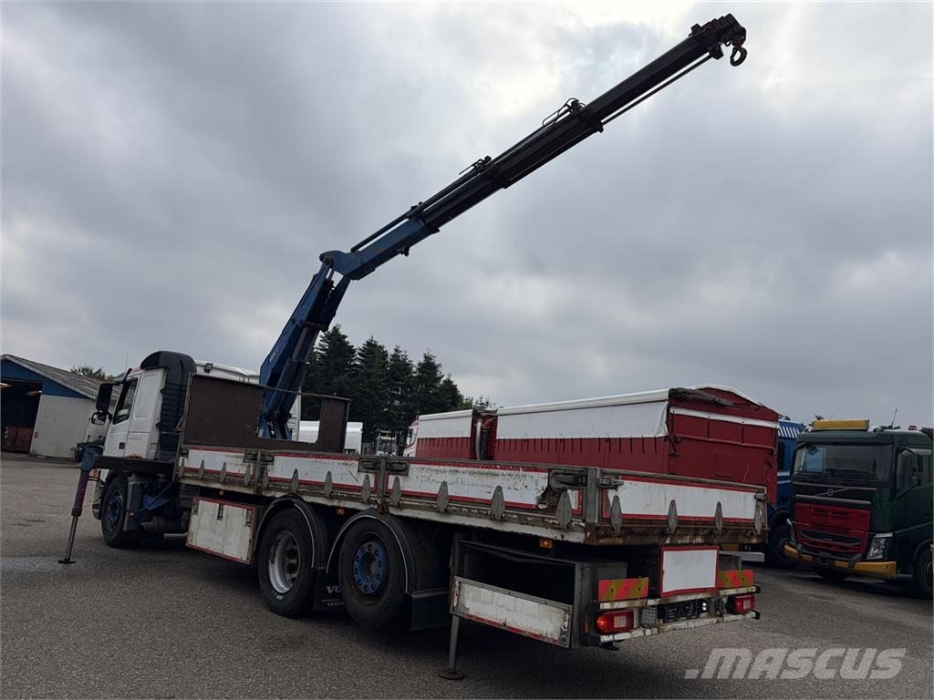 Volvo FM 6x2 lad og kran Автокрани