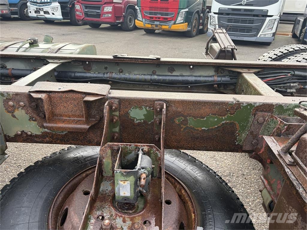 Volvo N10 6x2 Chassis Šasija ar kabīni