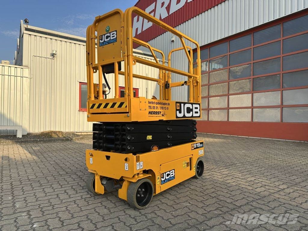 JCB S1932E 剪叉式升降机