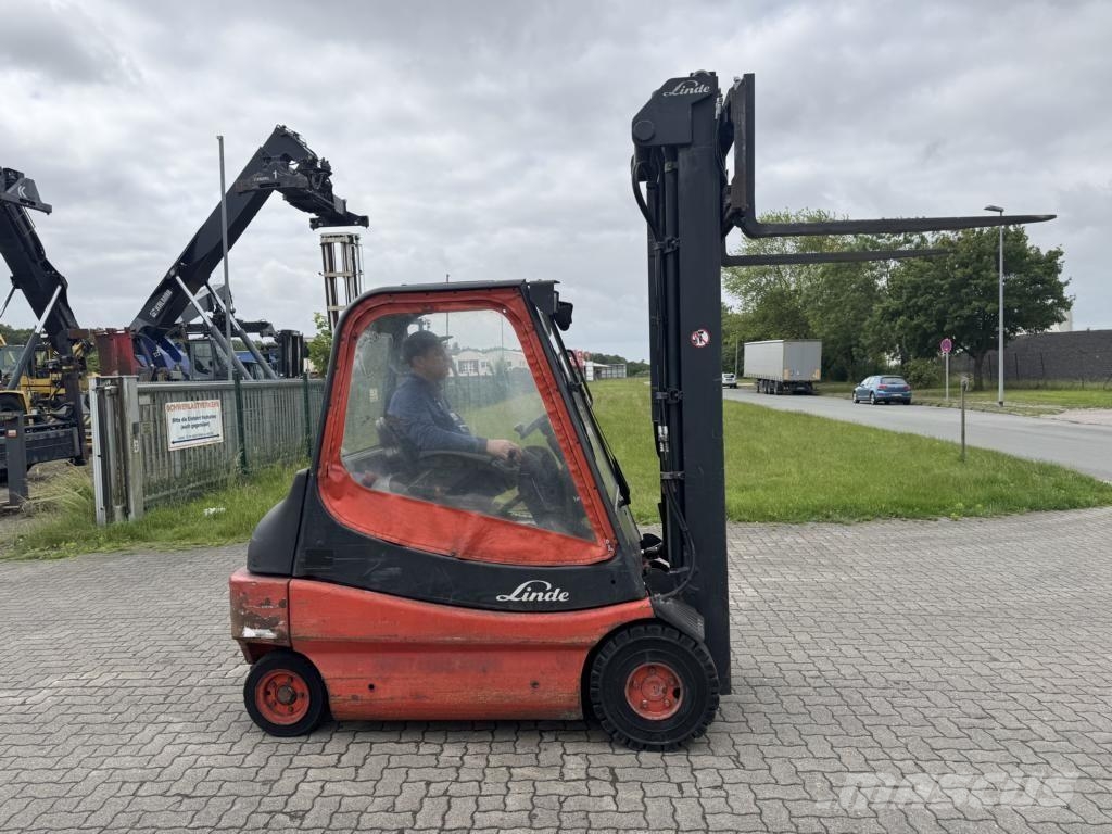 Linde E30-02 Sähkötrukit