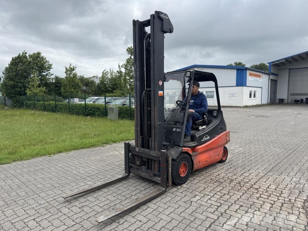 Linde E30-02 Sähkötrukit
