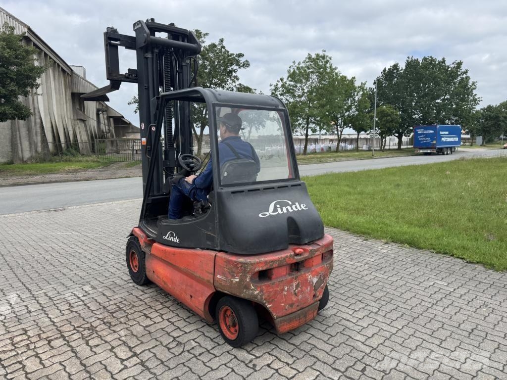 Linde E30-02 Sähkötrukit