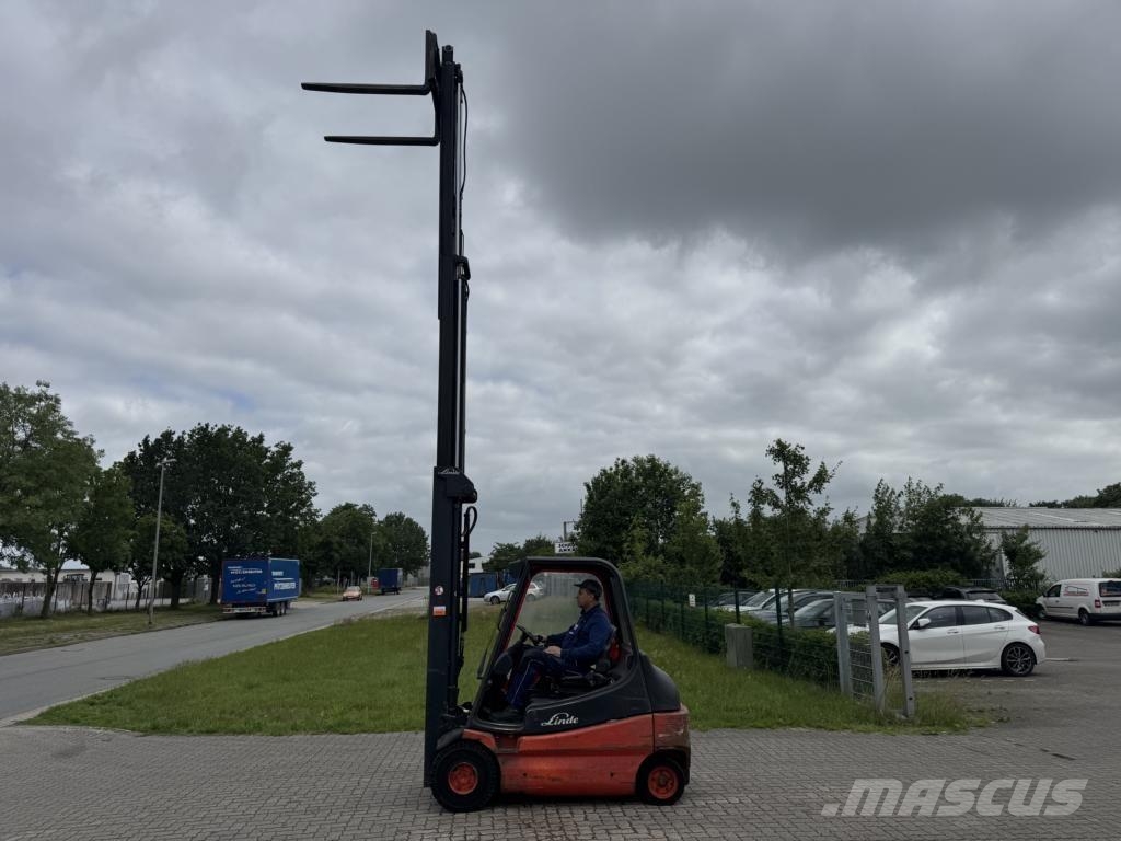 Linde E30-02 Sähkötrukit