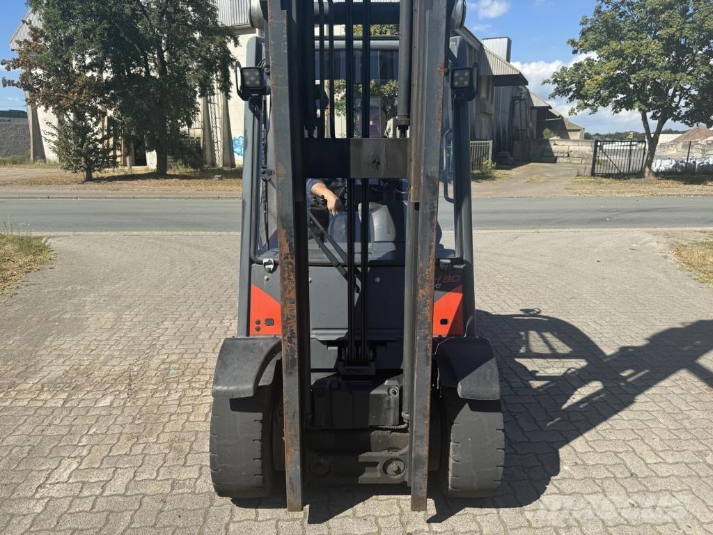 Linde H30D-02 شاحنات الديزل