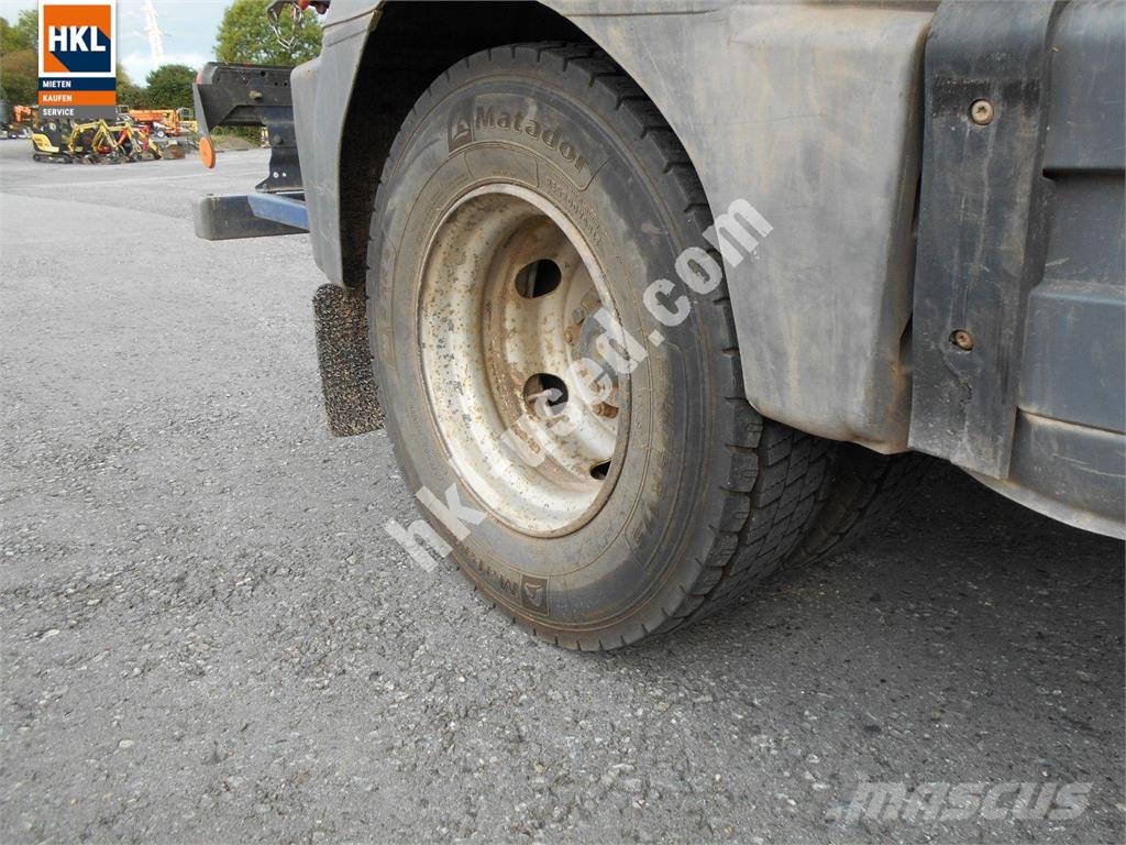 Mercedes-Benz ATEGO 818K 4x2 其他货车