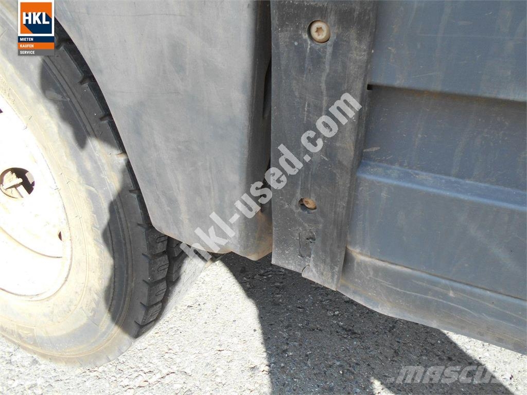 Mercedes-Benz ATEGO 818K 4x2 其他货车