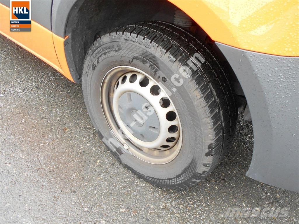 Mercedes-Benz MB 317 CDI شاحنة مقفلة