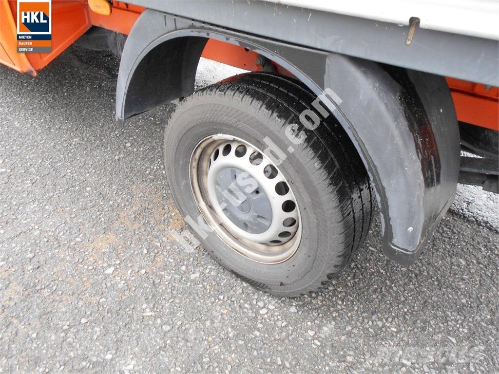Mercedes-Benz MB 317 CDI شاحنة مقفلة