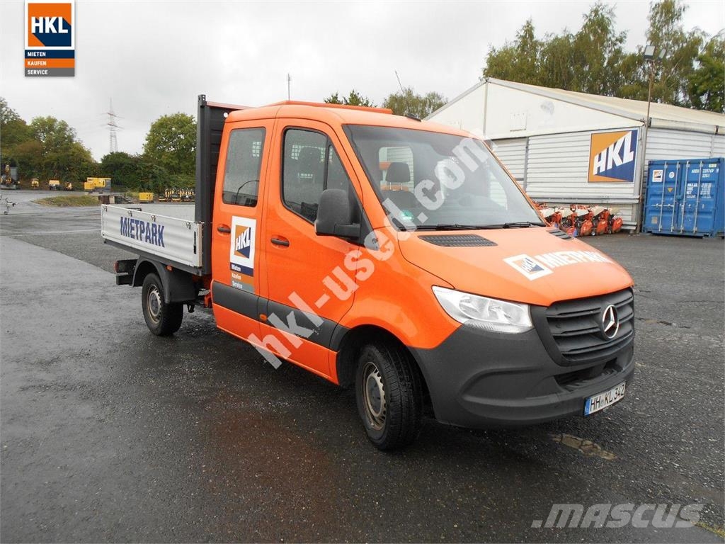 Mercedes-Benz MB 317 CDI شاحنة مقفلة
