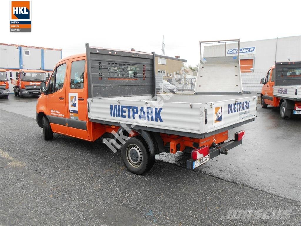 Mercedes-Benz MB 317 CDI شاحنة مقفلة