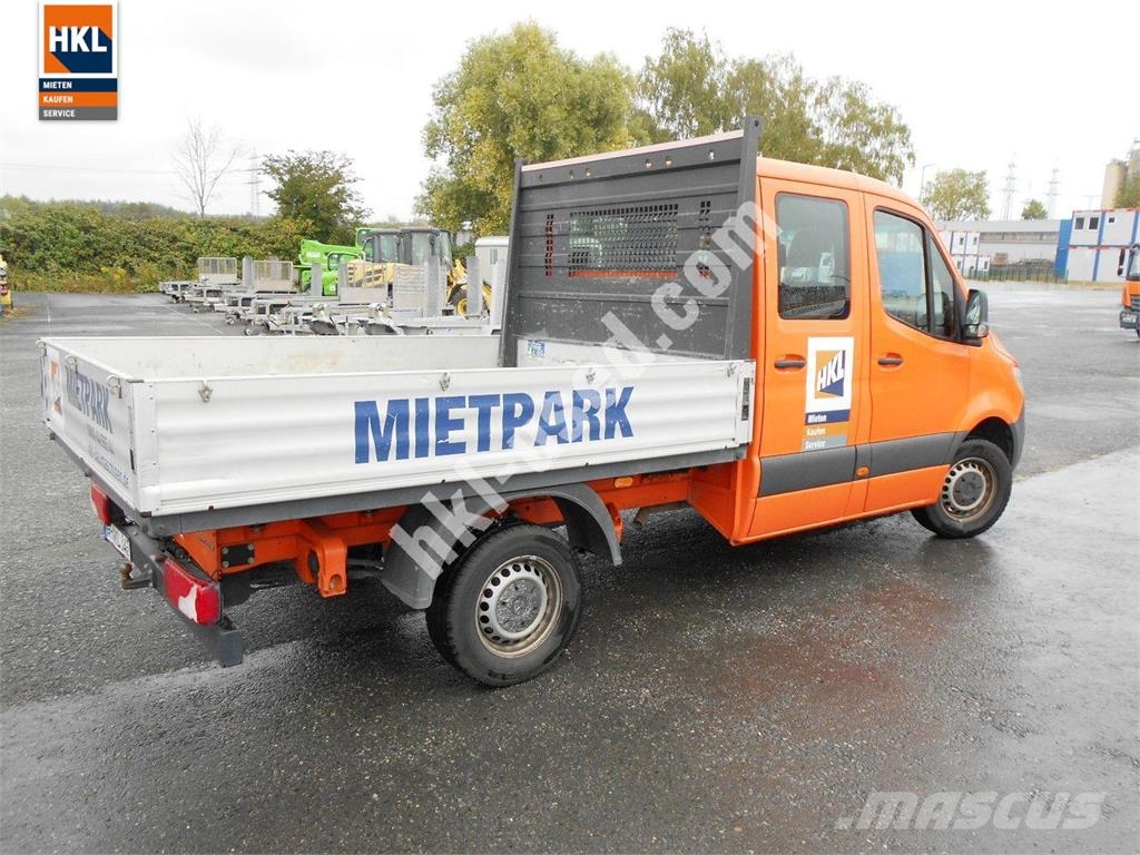 Mercedes-Benz MB 317 CDI شاحنة مقفلة