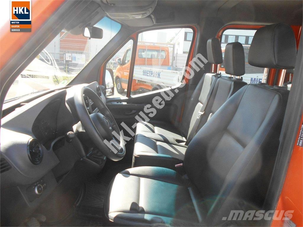 Mercedes-Benz MB 317 CDI شاحنة مقفلة