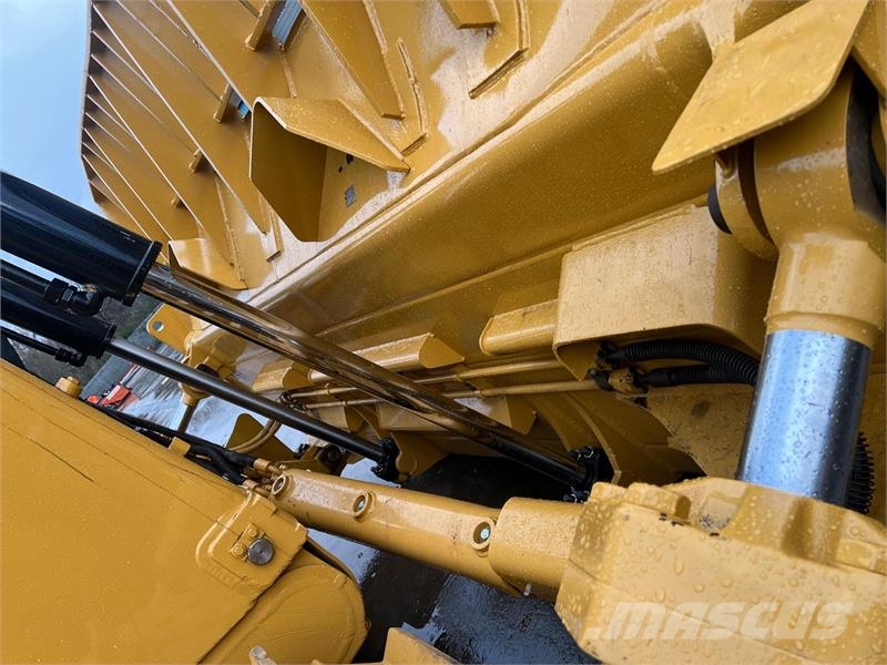 CAT D9T Crawler dozers