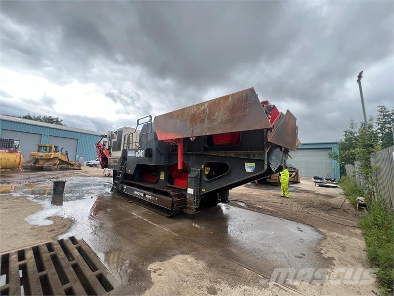 Sandvik QJ341 Drupinātāji