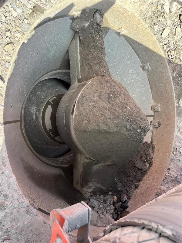 Sandvik UH440I Drupinātāji