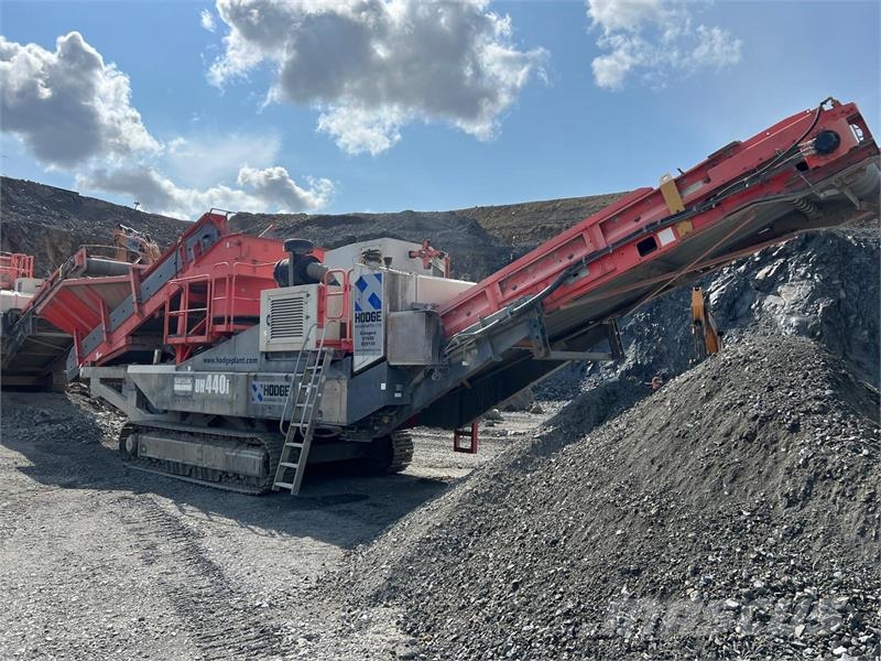Sandvik UH440I Drupinātāji