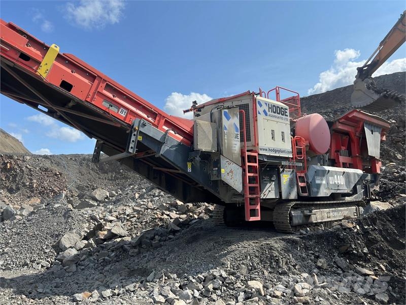 Sandvik UH440I Drupinātāji