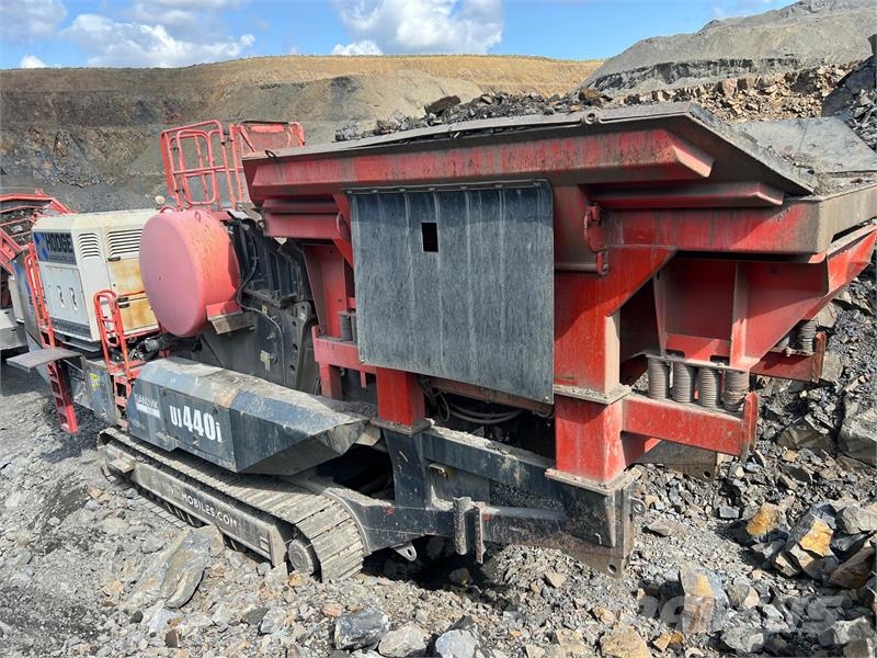 Sandvik UJ440I Drupinātāji