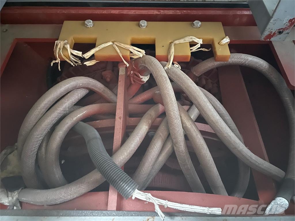 910 kVA VEM Generator type DRKSW 5024-4US Ostali generatori