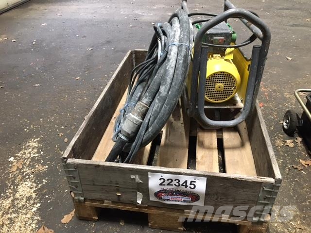 Atlas Copco stavvibrator / frekvensomformer Vibraatorid