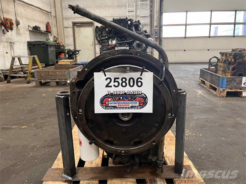 CASE 695SR (New Holland LB115) transmission Vaihteisto