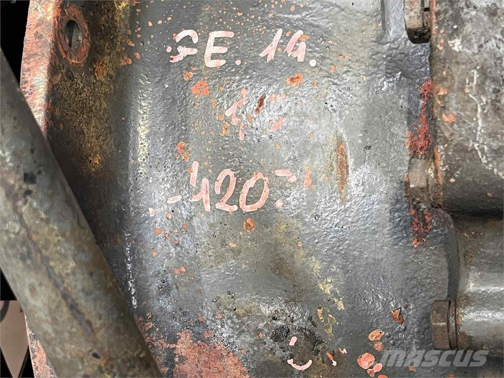CASE 695SR (New Holland LB115) transmission Vaihteisto