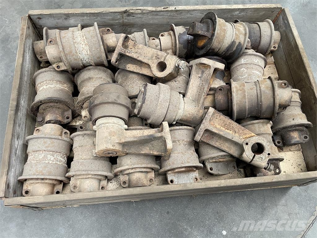 CAT 215LC overruller (2 stk) + underruller (20 stk) Други компоненти