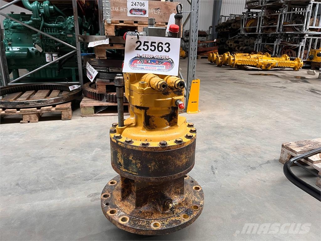 CAT 323D krøjegear Getriebe