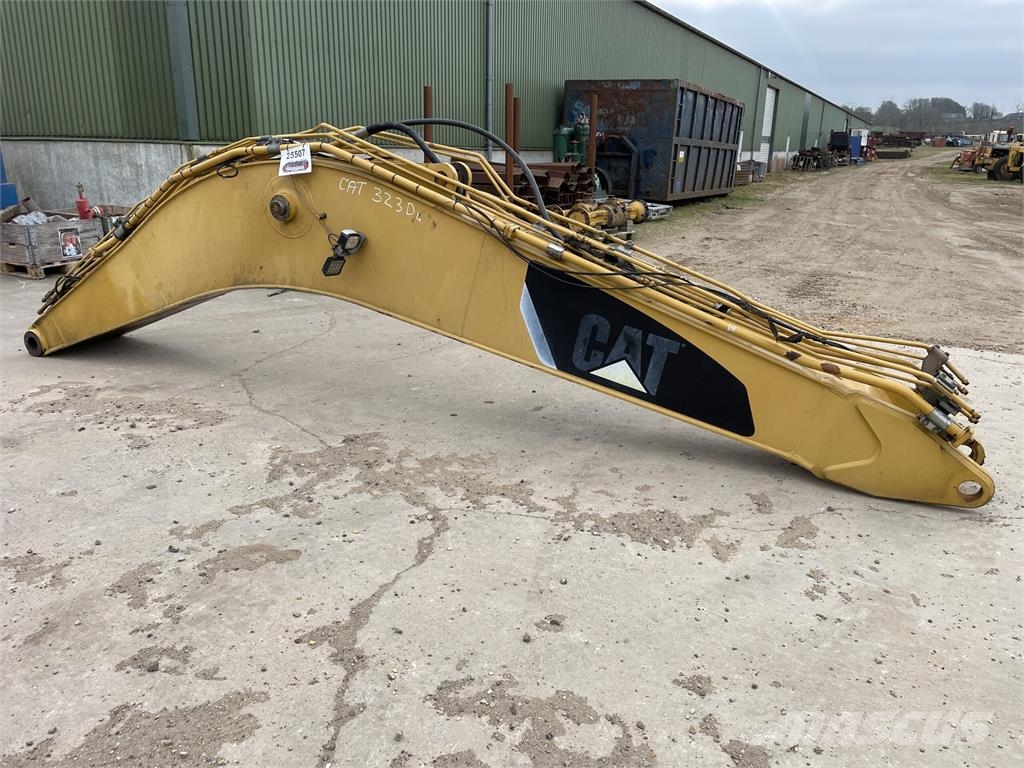 CAT 323D monobom Muud osad