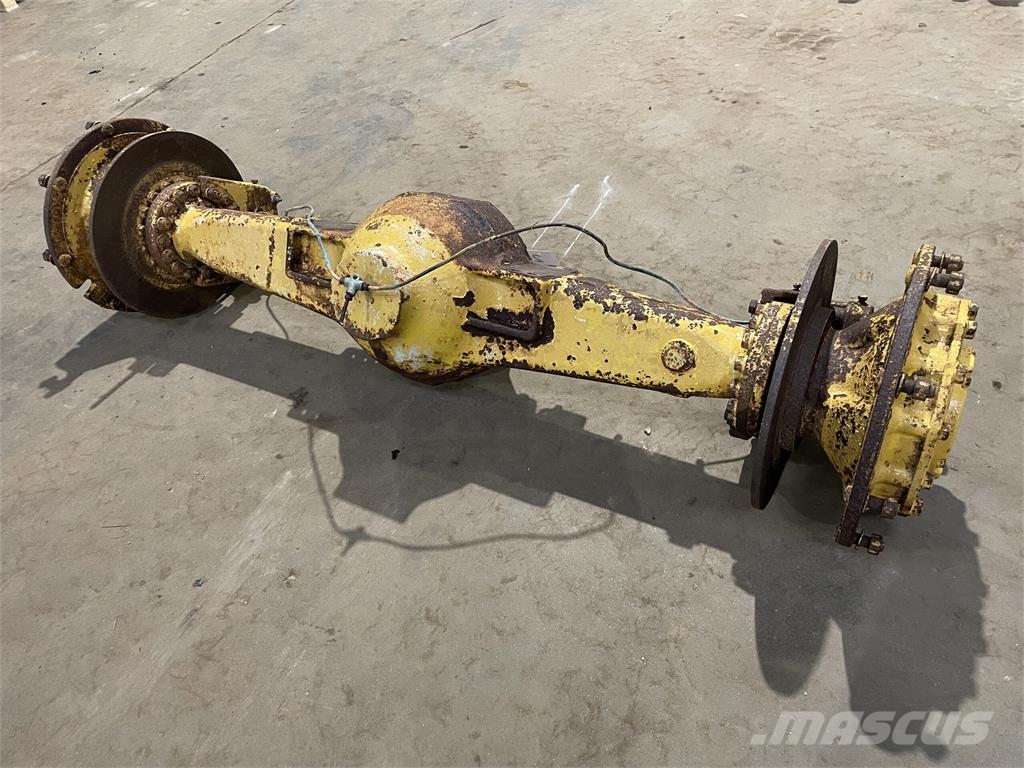 CAT IT12B Frontaksel Осі