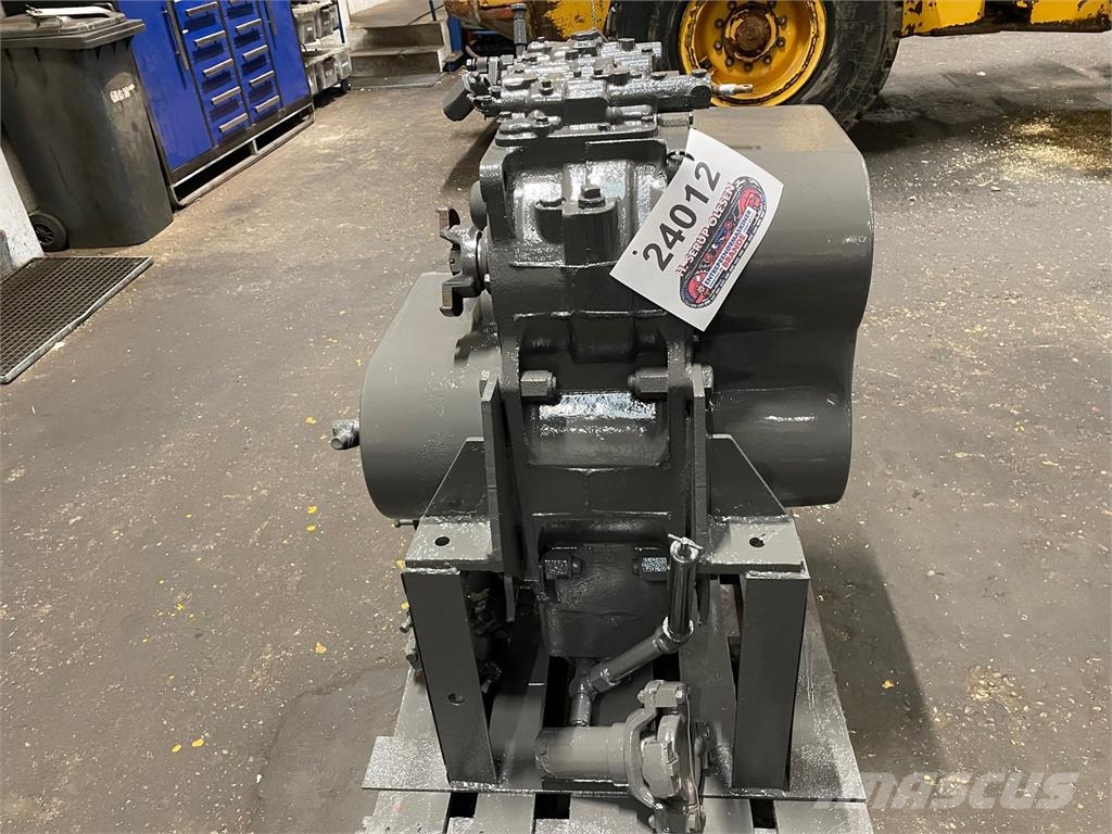 Clark Model 5420-6 transmission Transmissie