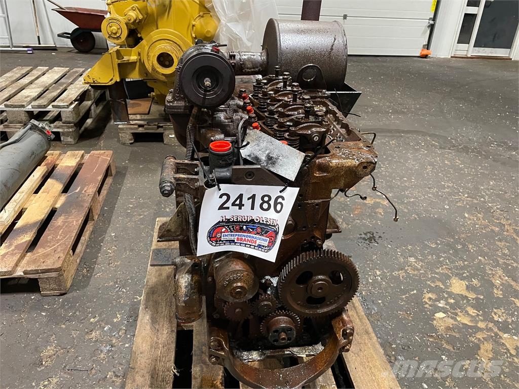 Cummins 4BT 3,9 motor ex. O&K RH4,5, årgang 2003 - kun til Motores