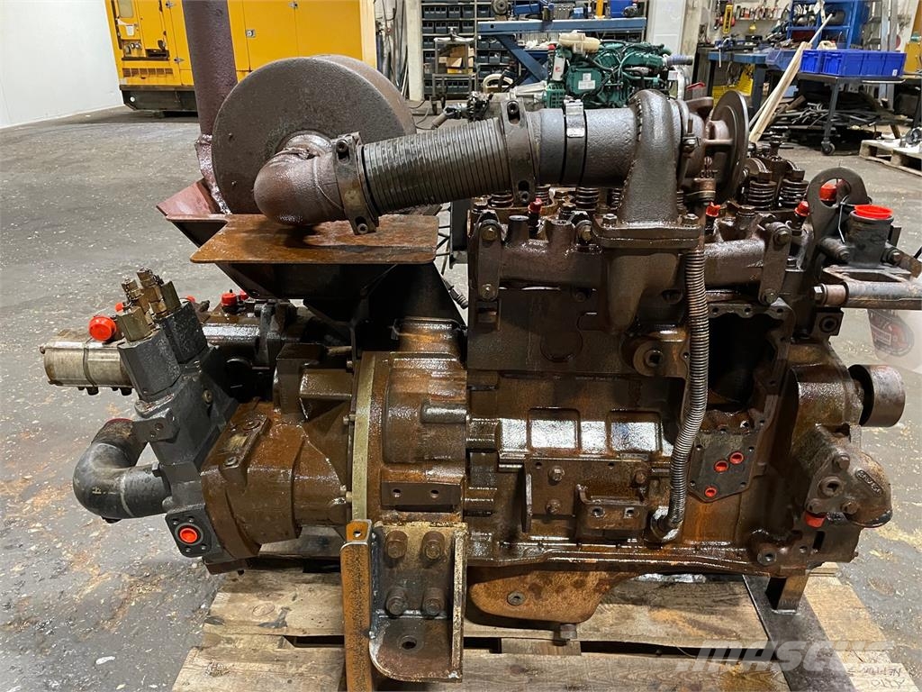 Cummins 4BT 3,9 motor ex. O&K RH4,5, årgang 2003 - kun til Motores