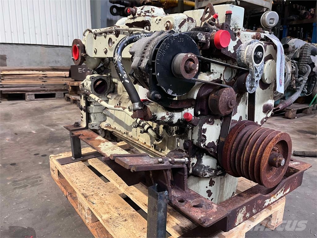 Cummins 6B5.9 marinemotor エンジン