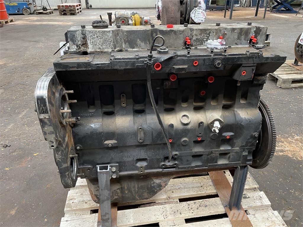 Cummins 6T-830 motor - kun til dele Engines